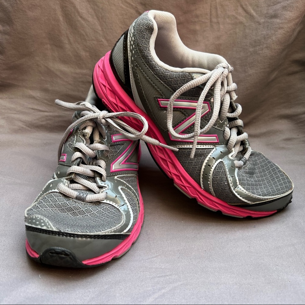 Women's New Balance 790 V2 Running Sneaker Size 4 1/2